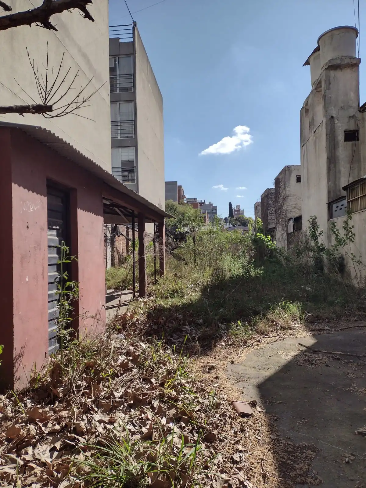 VENTA DE LOTE EN MORÓN CENTRO