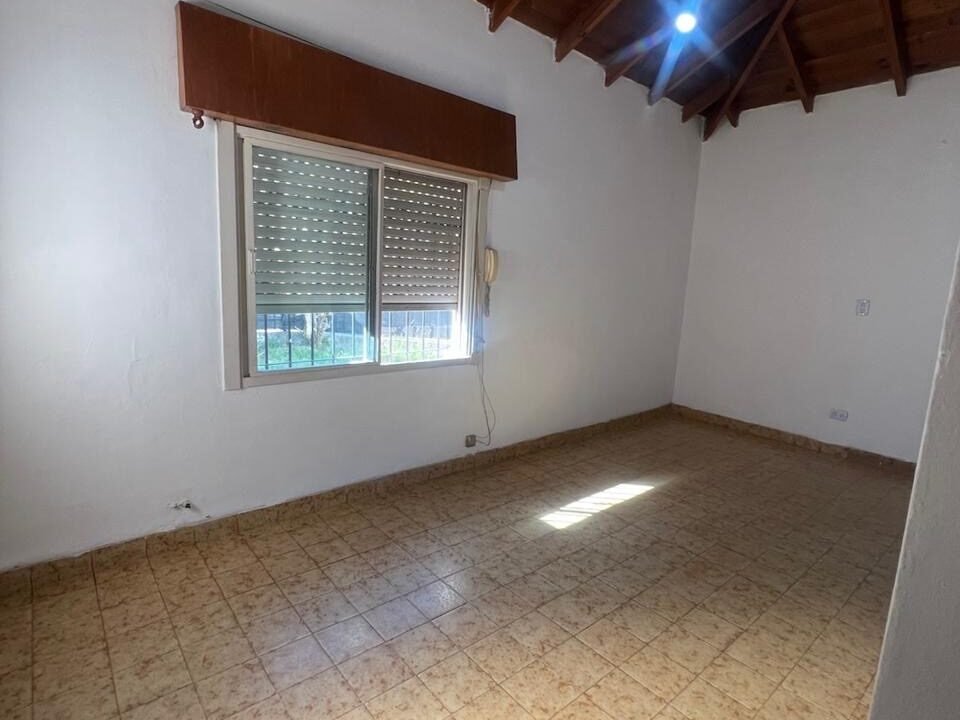 ddf85cd2-f8e7-4b70-a131-4b5194bd2452